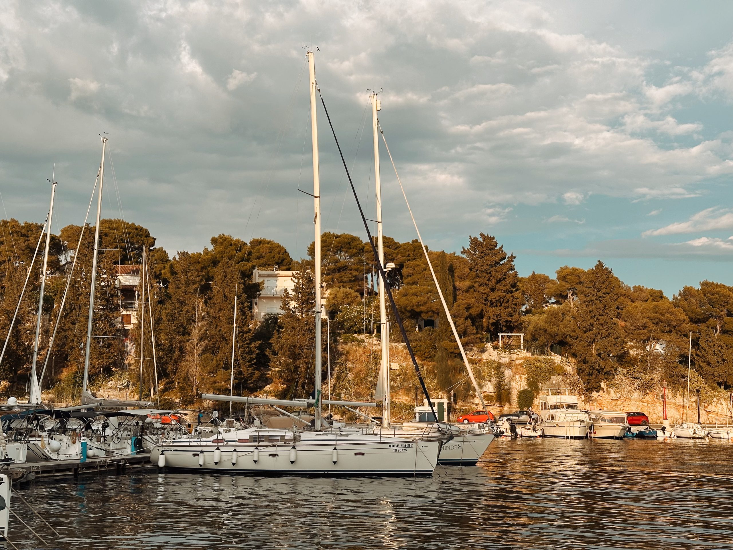 Rejs po Chorwacji z More Sailing – jak wygląda urlop na katamaranie w luksusowym stylu (2026)